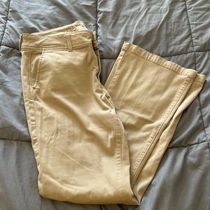 Women’s Khakis
